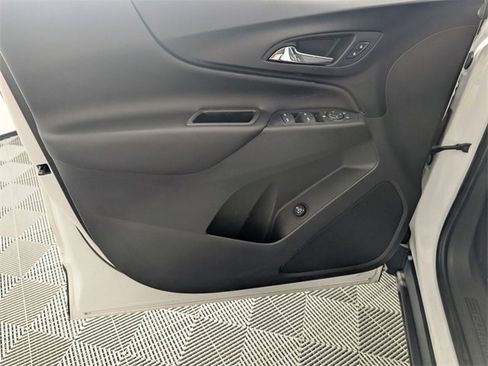 Used 2019 Chevrolet Equinox LT image 10