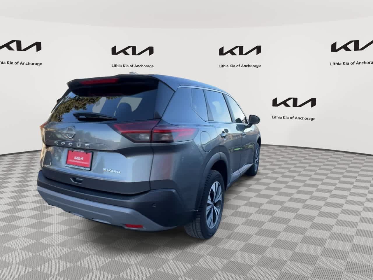Used 2023 Nissan Rogue SV AWD/4WD image 7
