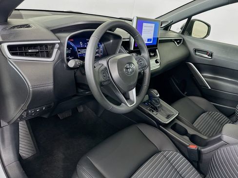 Used 2026 Toyota Corolla Cross XSE w/ Convenience Package image 9