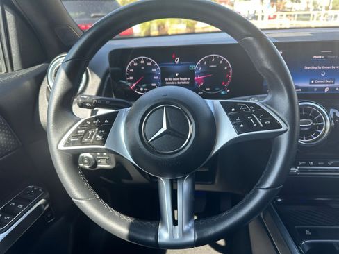 Used 2024 Mercedes-Benz GLB 250 image 28