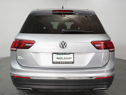 Used 2020 Volkswagen Tiguan SE FWD image 8