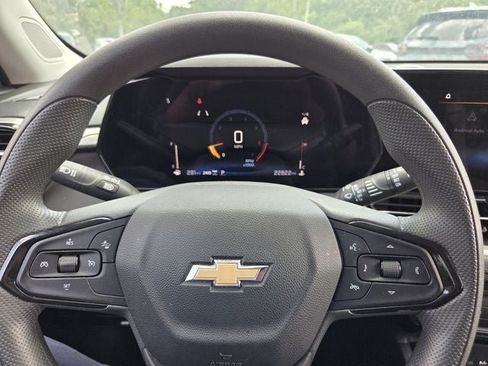 Used 2025 Chevrolet TrailBlazer LT AWD/4WD image 25
