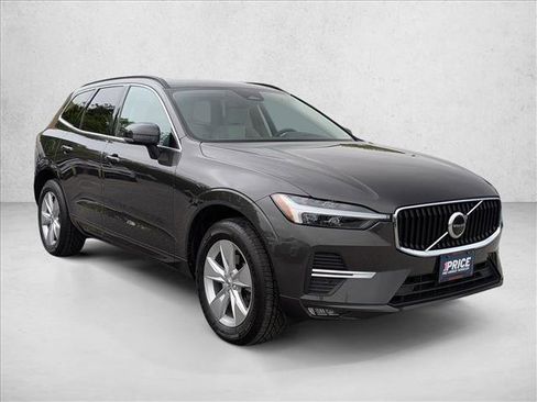 Used 2022 Volvo XC60 B5 Momentum AWD/4WD image 3