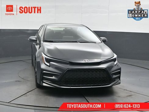 Used 2026 Toyota Corolla SE w/ SE Premium Package image 5