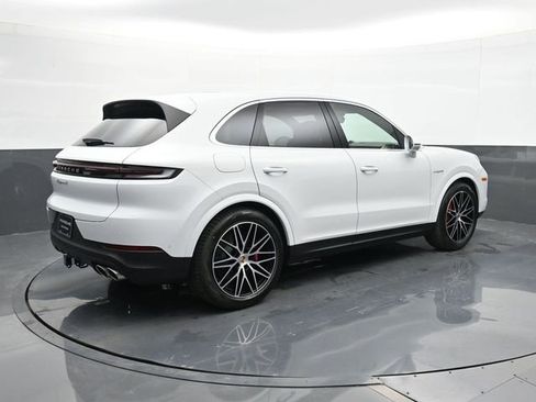 New 2025 Porsche Cayenne S AWD/4WD image 20