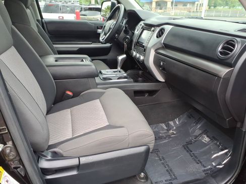Used 2015 Toyota Tundra SR5 w/ TRD Off Road Package AWD/4WD image 28