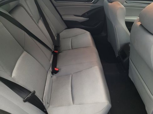 Used 2018 Honda Accord LX image 19