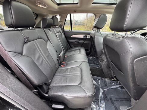 Used 2013 Lincoln MKX AWD image 14