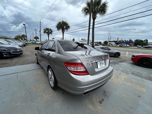 Used 2009 Mercedes-Benz C 300 Sedan image 6