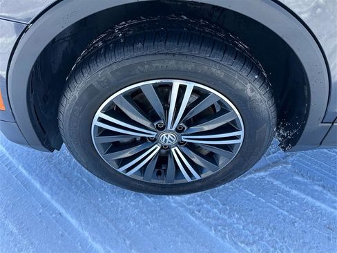 Used 2018 Volkswagen Tiguan SEL image 29