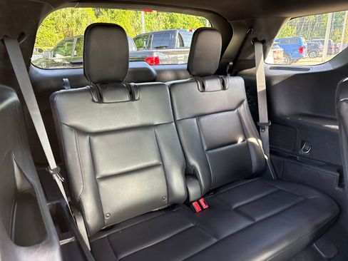 Used 2020 Ford Explorer XLT w/ Equipment Group 202A RWD image 31