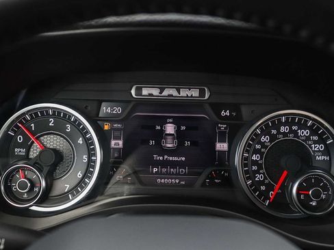 Used 2024 RAM 1500 Laramie RWD image 25
