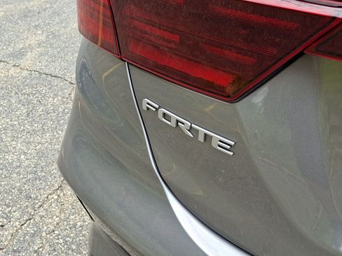 Used 2023 Kia Forte GT FWD image 31