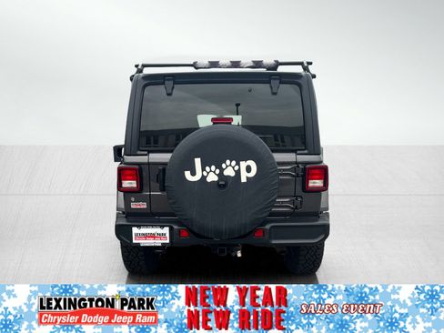Used 2020 Jeep Wrangler Unlimited Sahara image 6