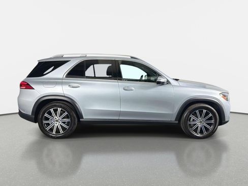 Used 2025 Mercedes-Benz GLE 450 4MATIC w/ Winter Package image 2