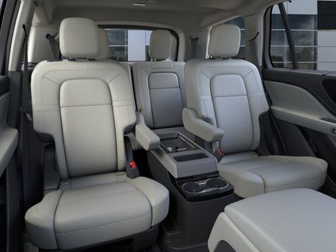New 2026 Lincoln Aviator Reserve AWD/4WD image 32