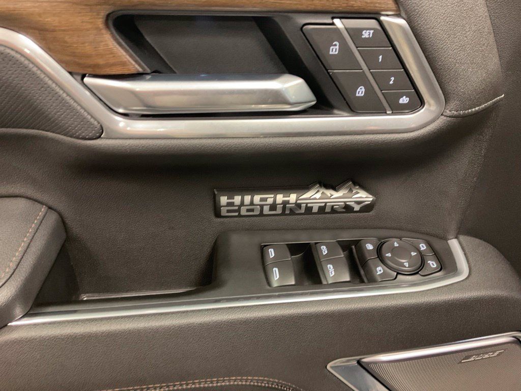 Used 2026 Chevrolet Silverado 1500 High Country w/ High Country Premium Package AWD/4WD image 12