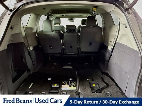 Used 2024 Toyota Sienna XLE image 27