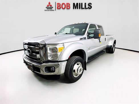 Used 2016 Ford F350 XLT w/ XLT Value Package image 3