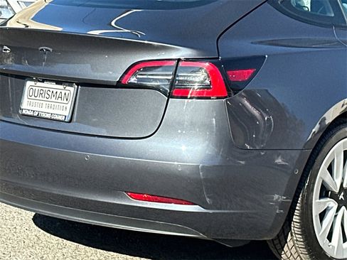 Used 2022 Tesla Model 3 image 2