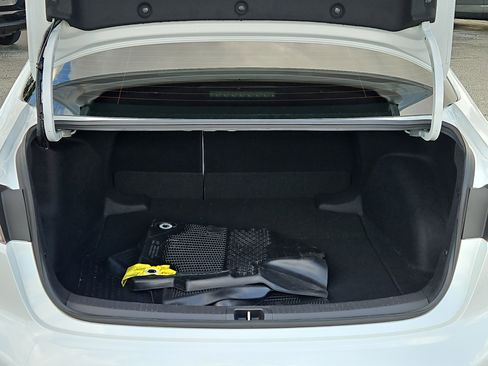 Used 2024 Toyota Corolla LE image 7