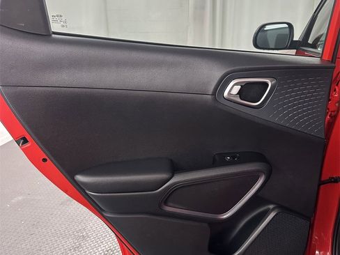 Used 2020 Kia Soul S image 22