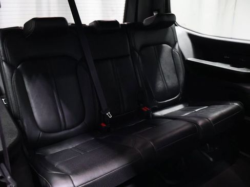 Used 2023 Jeep Wagoneer Series II image 23