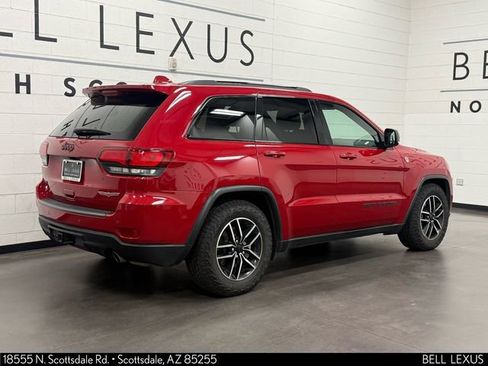Used 2021 Jeep Grand Cherokee Trailhawk image 4
