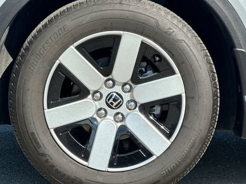Used 2024 Honda Prologue EX image 33