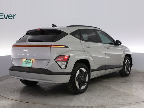 Used 2024 Hyundai Kona SEL image 12