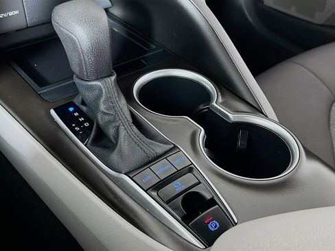 Used 2023 Toyota Camry LE image 17