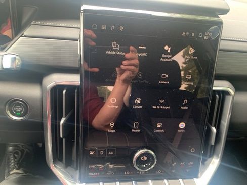 New 2026 GMC Acadia Elevation image 25