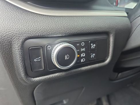 Certified 2023 Ford Explorer XLT w/ Equipment Group 202A RWD image 15