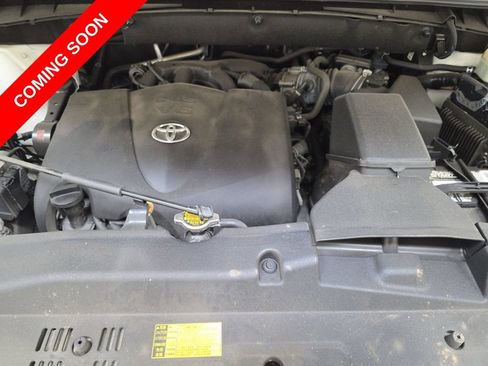 Used 2017 Toyota Highlander Limited w/ Carpet Mat Package AWD/4WD image 20