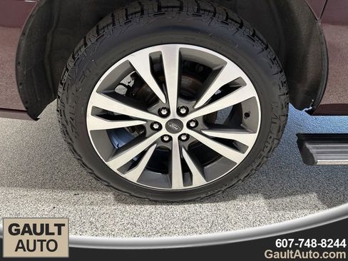 Used 2020 Ford Expedition Max Platinum image 24