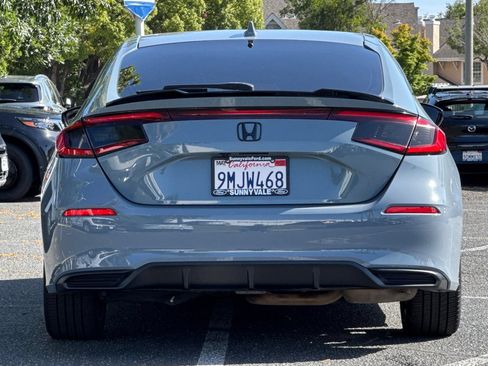 Used 2024 Honda Civic Sport image 5