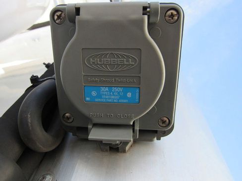 Used 2022 Ford F650 2WD Regular Cab Super Duty image 27