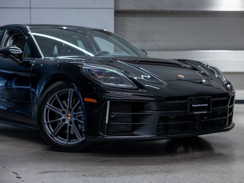 Certified 2025 Porsche Panamera image 19