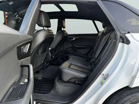 Used 2019 Audi Q8 Premium Plus w/ Premium Plus image 35