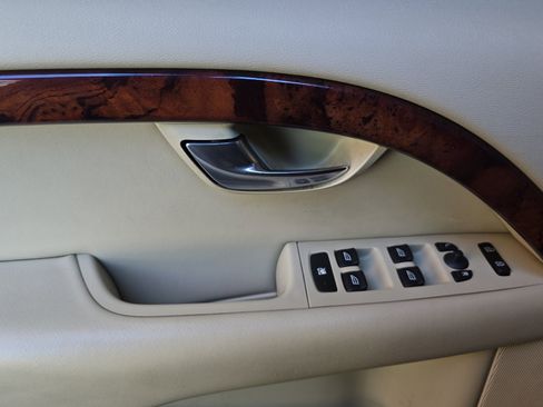 Used 2007 Volvo S80 3.2 image 12