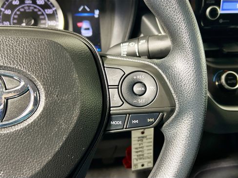 Used 2022 Toyota Corolla LE image 15