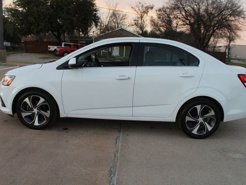 Used 2020 Chevrolet Sonic Premier image 8