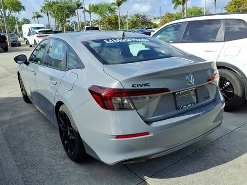 Used 2026 Honda Civic Sport image 4