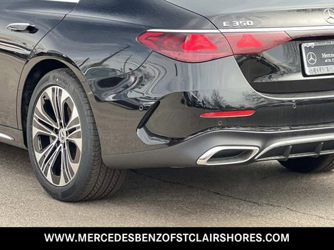 New 2026 Mercedes-Benz E 350 4MATIC Sedan image 4