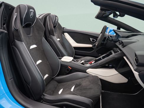 Used 2024 Lamborghini Huracan EVO AWD/4WD image 11