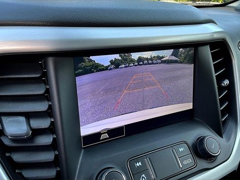 Certified 2023 GMC Acadia SLT image 14