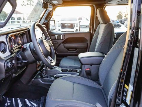 New 2026 Jeep Gladiator Sport image 22