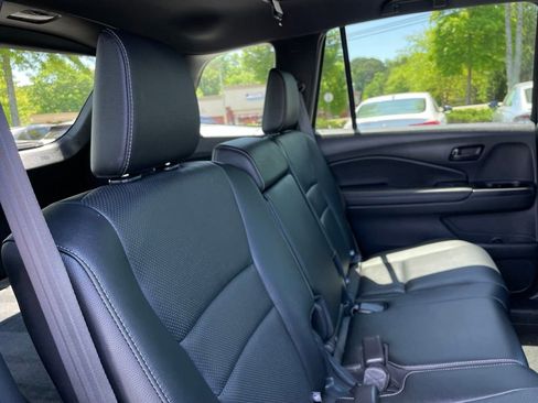 Certified 2024 Honda Passport EX-L image 37