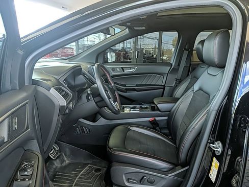 Used 2022 Ford Edge ST-Line image 13