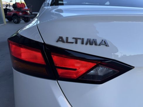 Used 2024 Nissan Altima 2.5 S image 14